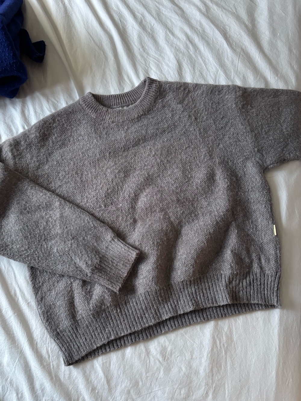 Curated by muse (CBM) sweater/jumper size L